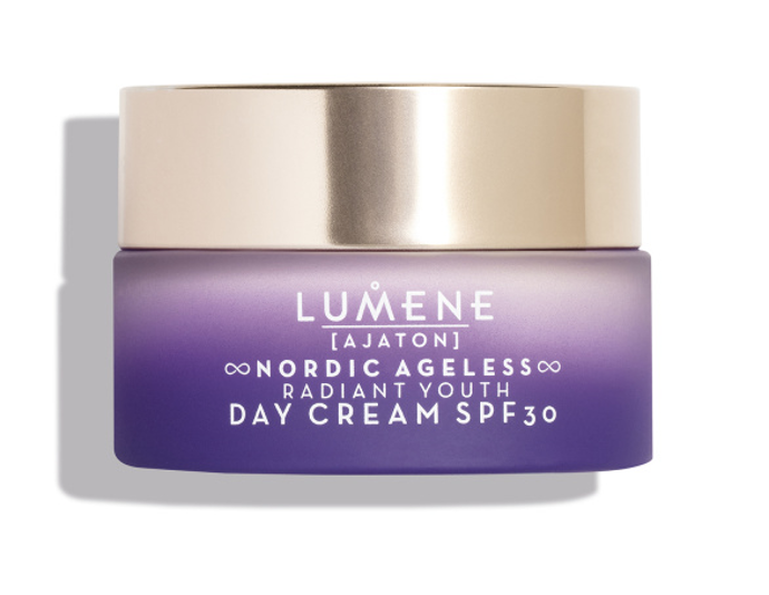 Denní krém Lumene Radiant Youth Day Cream SPF 30 s ochranným faktorem SPF 30 pro komplexní omlazení pleti. Výrazně redukuje výskyt jemných linek a vrásek, zlepšuje elasticitu pleti a poskytuje ochranu před škodlivým zářením. Pleť vyživená, obnovená, pevnější a zářivější. Obsahuje severské brusinky, fermentovaný ostružiník morušku, pro-kolagenové peptidy, vřes a pramenitou arktickou vodu. 1290 Kč
