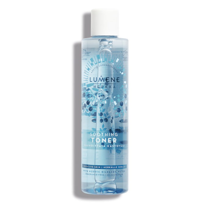 Zklidňující pleťové tonikum Lumene Soothing Toner pro dočištění a tonizaci suché a podrážděné pleti. Obsahuje vodu z finských borůvek a společně s arktickou pramenitou vodou zanechává pleť dočištěnou a zklidněnou. 290 Kč
