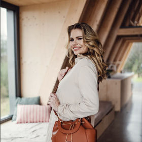 Kabelka do ruky s crossbody popruhem Veg Brown, Vuch, 1299 Kč
