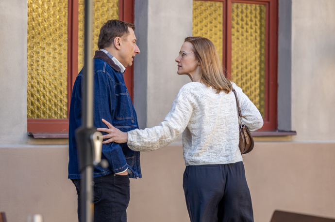 Petra Bučková v roli Lindy Jiráskové v nekonečném seriálu Ulice, který sleduje dramatické osudy několika spřátelených rodin žijících v sousedství
