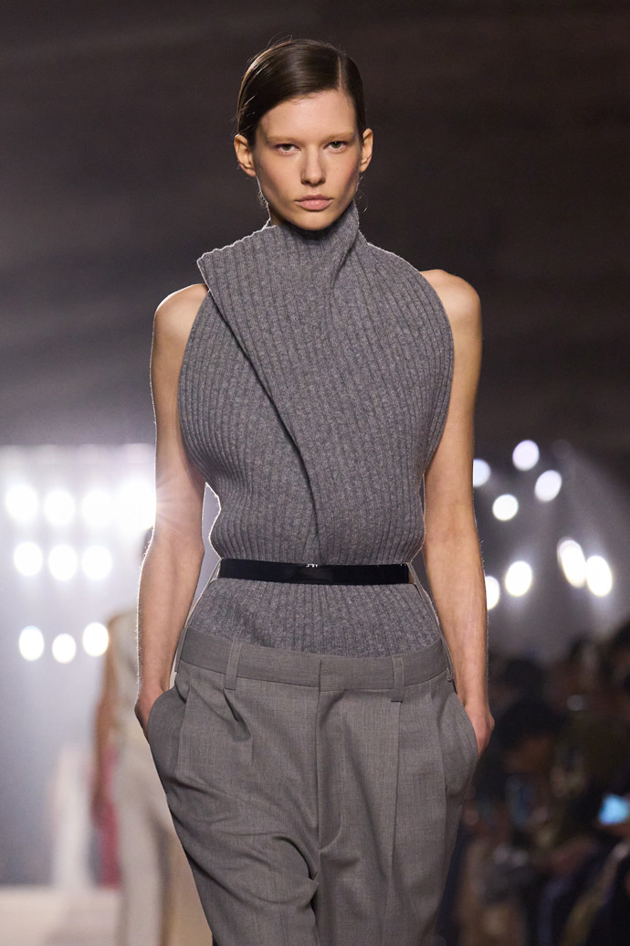 Victoria Beckham podzim/zima 2025/2026
Victoria Beckham podzim/zima 2025/2026