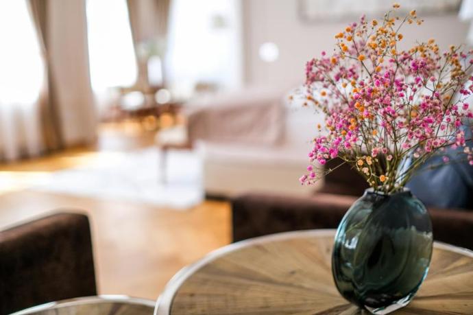 V restauraci Julius G.P. ochutnáte jídla připravená z lokálních surovin, servírovaná s grácií i lehkostí. 

