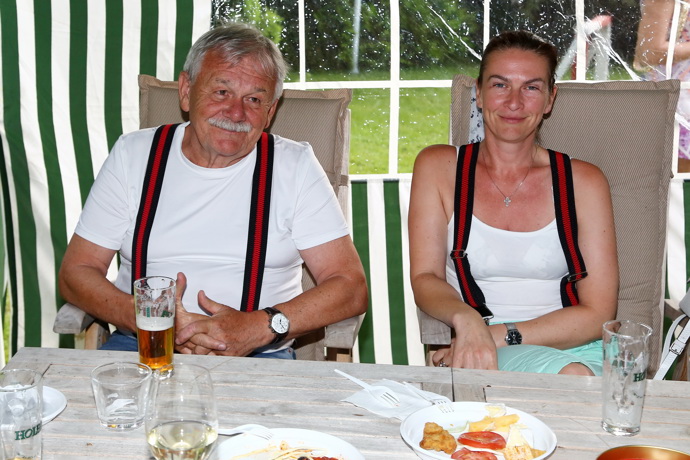 Karel s Ivou mají zdá se idylické manželství
Karel s Ivou mají zdá se idylické manželství