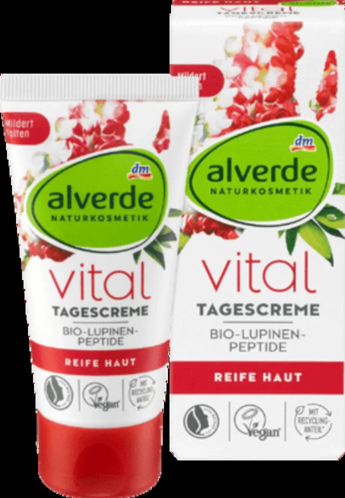 s peptidy: Denní krém na obličej alverde NATURKOSMETIK Vital (50 ml, 109 Kč, prodává DM) s bio lupinou a peptidy


