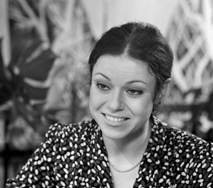 Eva neměla o nápadníky nouzi
Eva neměla o nápadníky nouzi