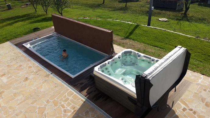 Ráno s vůní dřeva a výhledem, který přepíše vaše plány.
