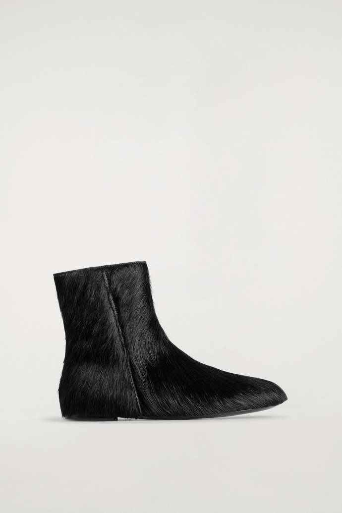 Cos, 275 eur
Cos, 275 eur