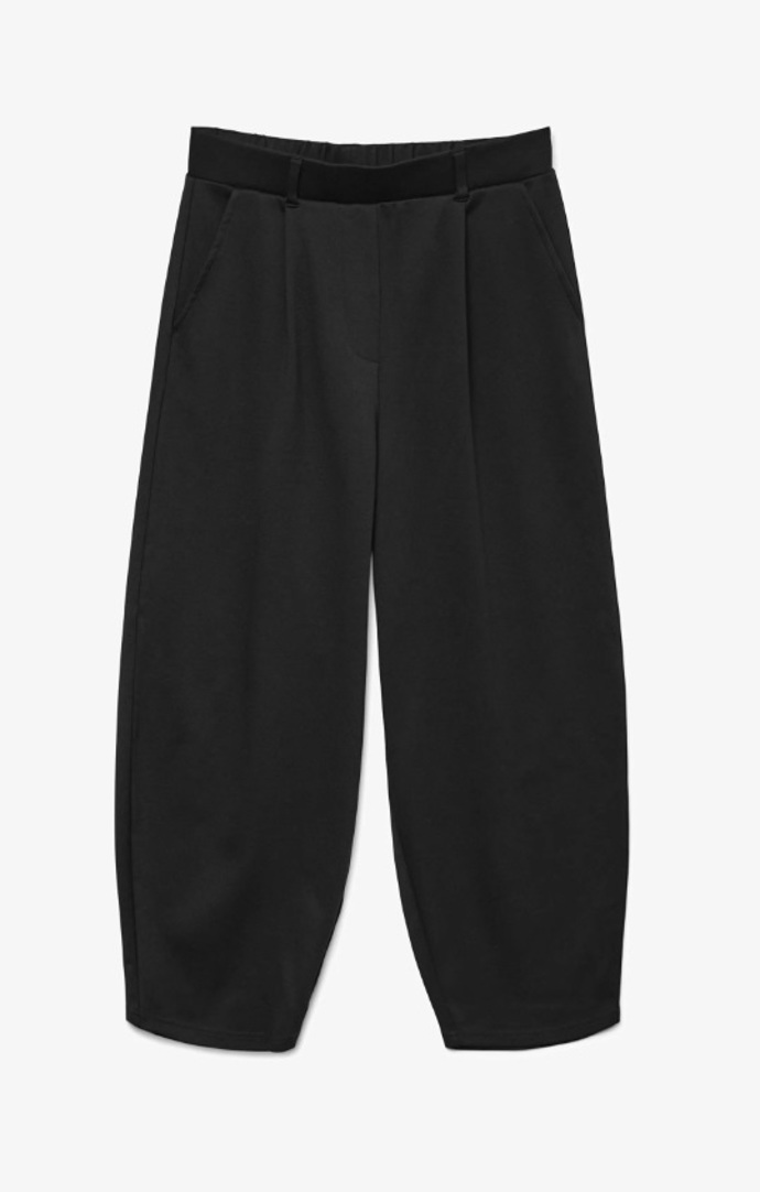 Černé pumpky, Vero Moda, 1 099 Kč
