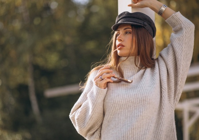 Elegantní oversized svetry a kardigany v neutrálním odstínu se skvěle kombinují s dalšími podzimními kousky. 
