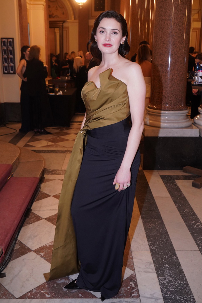Sarah ze sebe umí vykouzlit krásnou dámu
