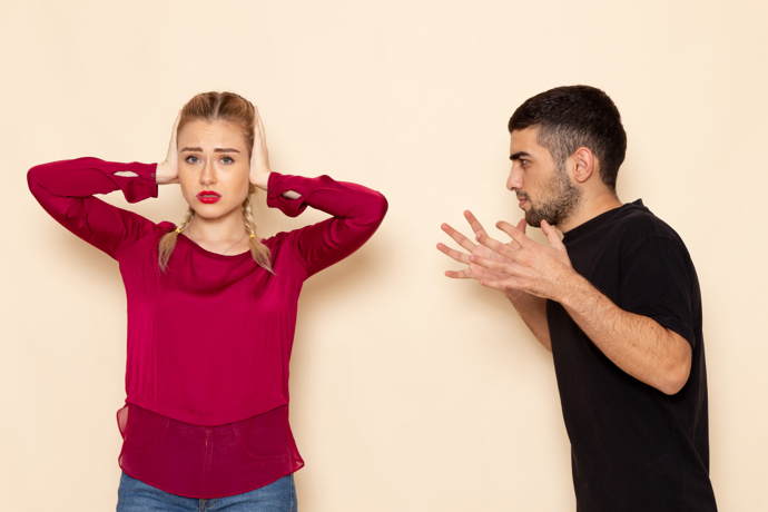 Myslela si, že už ji štěstí nikdy nepotká a ani popravdě nechtěla dalšího partnera. Byla zklamaná, zrazená a emočně na dně. A v tu chvíli se objevil princ na bílém koni. Ivan. Muž, který ihned věděl, že uspěje a dokáže to, co chtěl.

