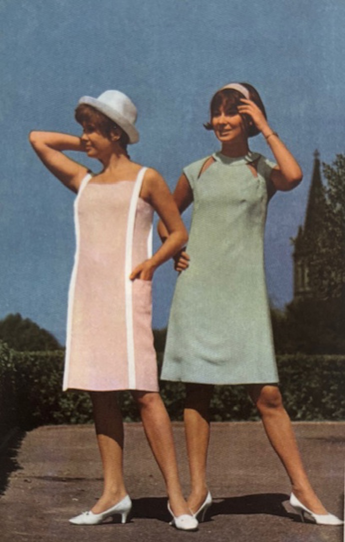 Šaty v áčkovém střihu – Odívání, 1967
Šaty v áčkovém střihu – Odívání, 1967