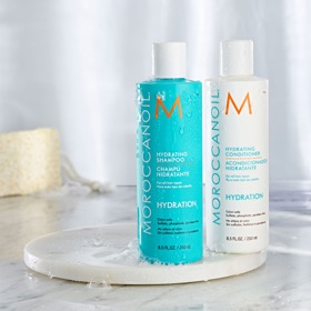 Set péče o vlasy, Moroccanoil, Šampon - 740 Kč, kondicionér 770 Kč
