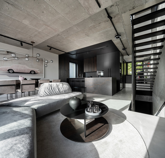 Když se potkají odvážní majitelé, otevřený developer a architekti, kteří se nebojí experimentovat, vznikne bydlení s úžasným charakterem. 
