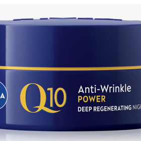 Zpevňující noční krém proti vráskám, Q10, Nivea, 321 Kč

V jeho složení najdete Duo Collagen Booster – čistý koenzym Q10 a kreatin, které posílí kožní buňky a podpoří v pleti tvorbu vlastního kolagenu a elastinu. Kyselina hyaluronová pak pleť intenzivně hydratuje a napomůže v ní uzamknout vlhkost. 

 
