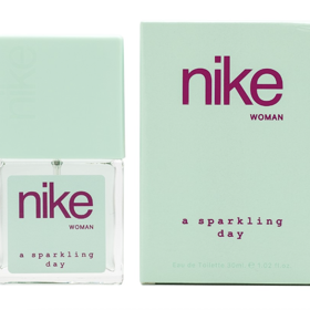 Eau de toilette

NIKE A SPARKLING DAY WOMAN, EdT, 320 Kč, Rossmann

Jiskřivá, povzbudivá a přitažlivá vůně pro ženu, která se nebojí být vidět. Výrazné sladké ovocné tóny v úvodu předznamenávají, že nositelka této vůně zbožňuje být středem pozornosti. Vířivá směsice květinových tónů konvalinek a fialek v srdci je předehrou k vznosnému a energickému základu tvořenému tonkovými boby a vanilkou, jež dohromady působí jako substance radostného denního života uvnitř velkoměsta.
