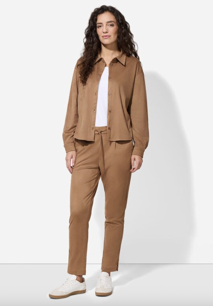 Kalhoty z imitace semiše, Takko Fashion, 499 Kč
Kalhoty z imitace semiše, Takko Fashion, 499 Kč