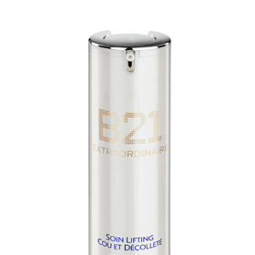 B21 Extraordinaire Sérum krk a dekolt, Orlane, 2678 Kč

Nejpokročilejší péče proti stárnutí, pro vyhlazení, zpevnění a tonizaci krku a dekoltu. Jemná krémová konzistence se zázračnou silou séra pokožku téměř okamžitě vypne, vyhladí a zpevní. Přetočte hodiny svých pleťových buněk zpět na jednadvacet!
