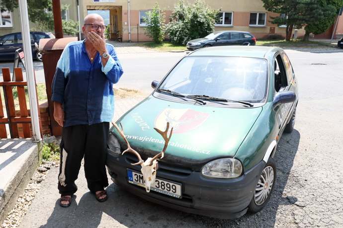 Záběry z natáčení pořadu Ano, šéfe! v restauraci U Jelena
