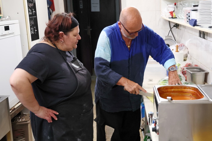 Záběry z natáčení pořadu Ano, šéfe! v restauraci U Jelena
