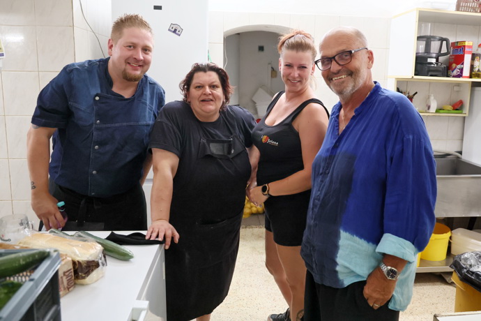 Záběry z natáčení pořadu Ano, šéfe! v restauraci U Jelena
