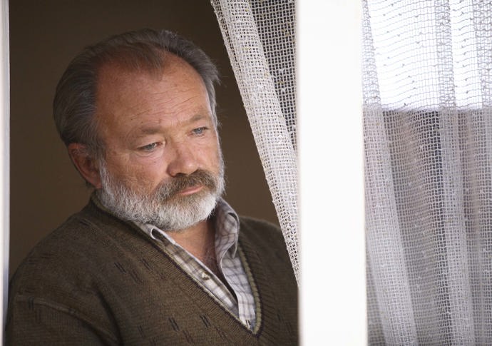 Nekonečný seriál Ulice sleduje dramatické osudy několika spřátelených rodin žijících v sousedství
