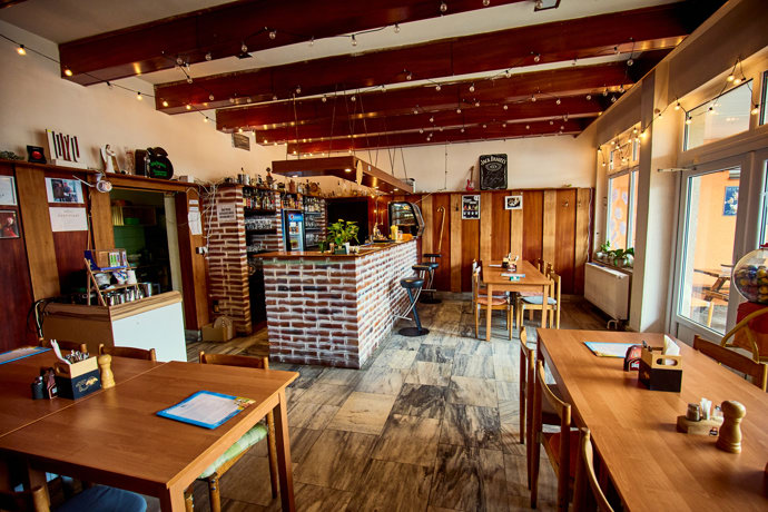 Restaurace U Tří kytar v Košicích u Tábora, která účinkovala v pořadu Ano, šéfe!
Restaurace U Tří kytar v Košicích u Tábora, která účinkovala v pořadu Ano, šéfe!