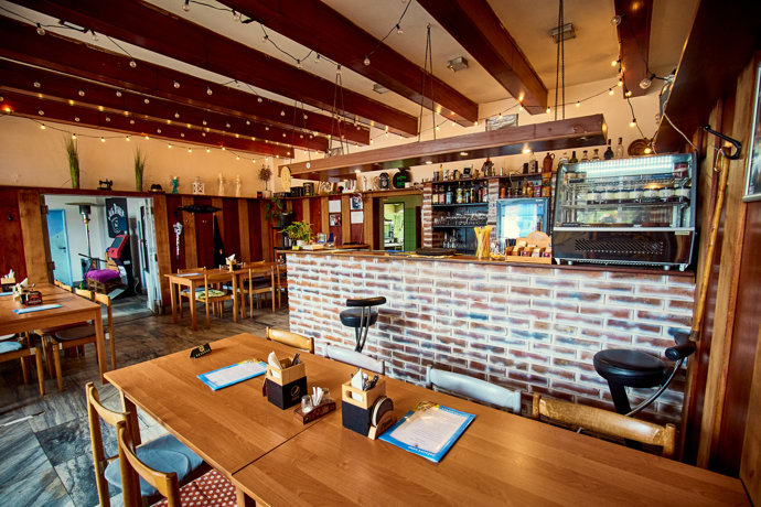 Restaurace U Tří kytar v Košicích u Tábora, která účinkovala v pořadu Ano, šéfe!
Restaurace U Tří kytar v Košicích u Tábora, která účinkovala v pořadu Ano, šéfe!