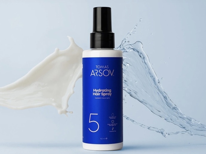 Hydratační sérum, Tomas Arsov, 499 Kč
Hydratační sérum, Tomas Arsov, 499 Kč
