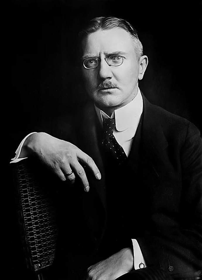 Hjalmar Schacht
