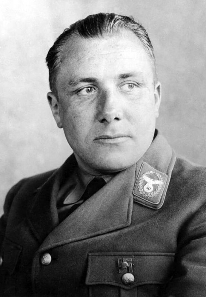 Hitlerův tajemník Martin Bormann vydal rozkaz k popravě Marie Restituty
Hitlerův tajemník Martin Bormann vydal rozkaz k popravě Marie Restituty