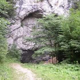 Býčí skála
