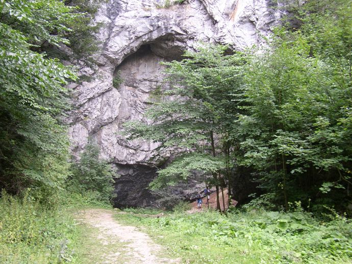 Býčí skála

