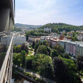 Výhled na Karlovy Vary