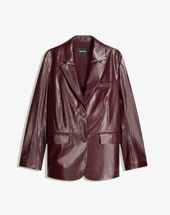 Bordó sako z umělé kůže, Bershka, 1 299 Kč
