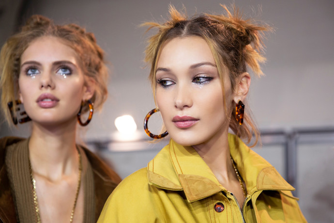 Třpytivý make-up
