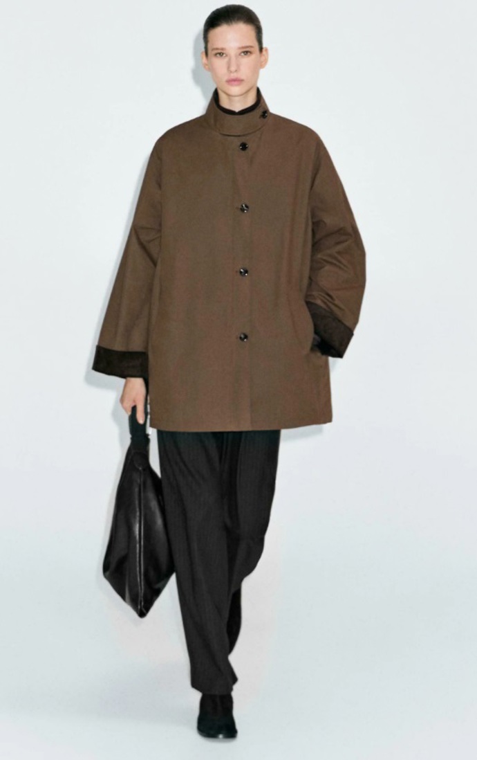 Oversized Barn Jacket, Massimo Dutti, 4 999 Kč
