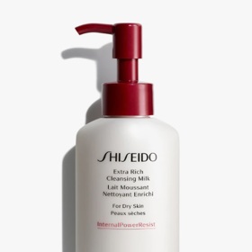 Čisticí pleťové mléko pro suchou pleť, Shiseido, 771 Kč
