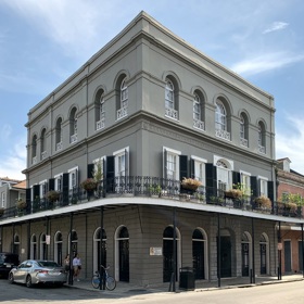 Bývalé sídlo rodiny LaLaurie ve francouzské čtvrti ve městě New Orleans, stát Louisiana. Vyfotografováno v září 2022
