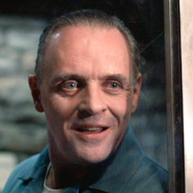 Anthony Hopkins je ve filmu Mlčení jehňátek naprosto excelentní
