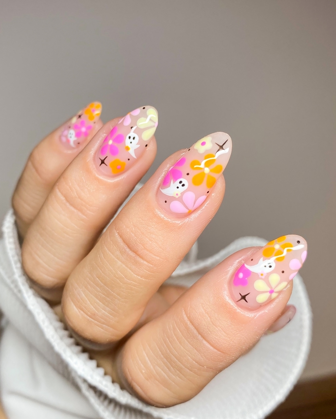 K dokonalosti dovedené a promyšlené detaily jsou tím, co dělá japonské nails designy naprosto výjimečnými. 
