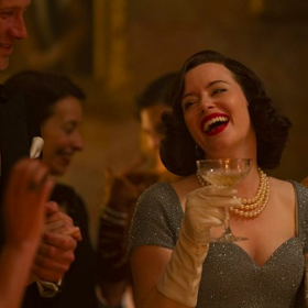 Záběry z britské minisérie Skandál po britsku, kde Margaret Campbell, vévodkyni z Argyllu ztvárnila Claire Foy
