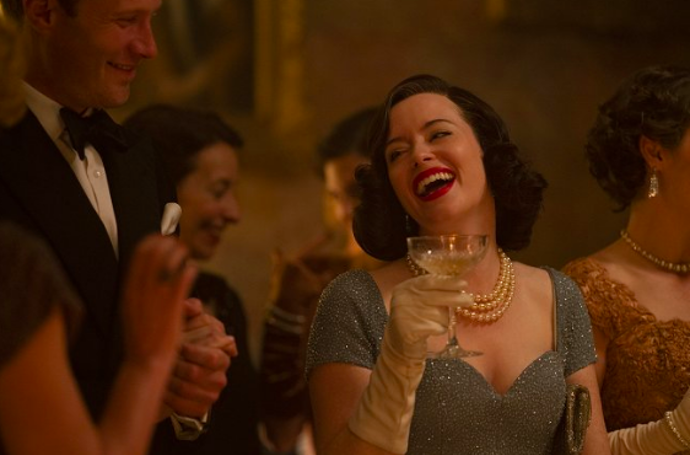 Záběry z britské minisérie Skandál po britsku, kde Margaret Campbell, vévodkyni z Argyllu ztvárnila Claire Foy
