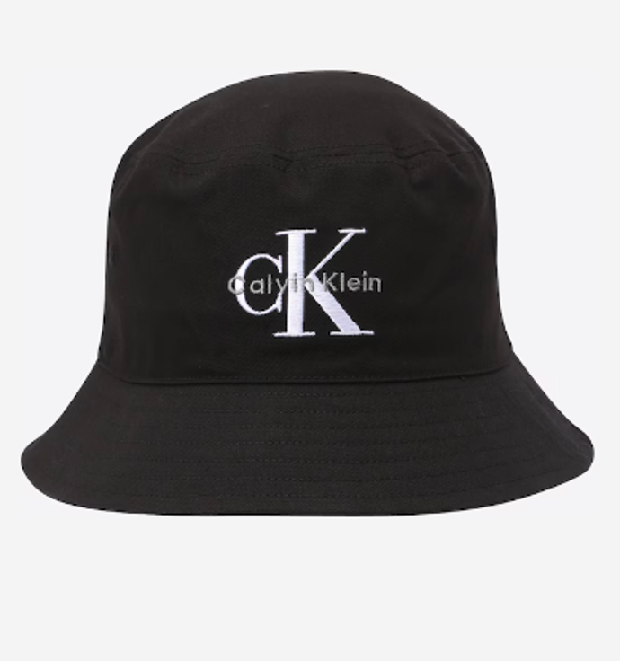 Calvin Klein Jeans Klobouk 1179 Kč
Calvin Klein Jeans Klobouk 1179 Kč