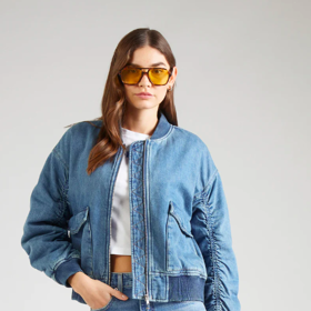LEVI'S ® Přechodná bunda 3199 Kč

