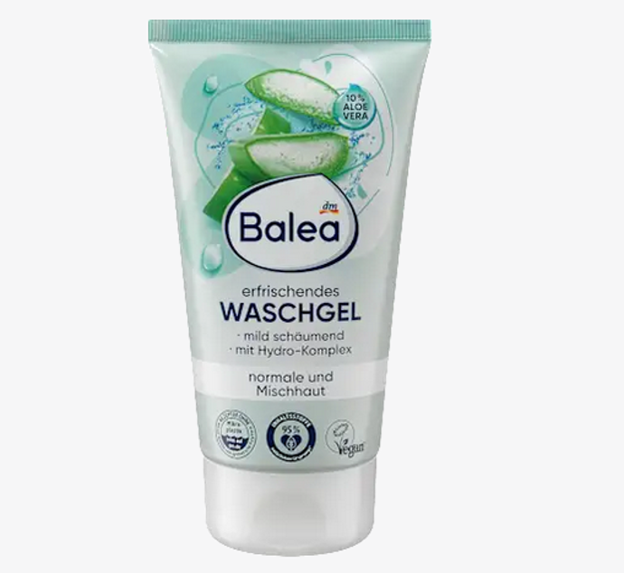 Balea osvěžující čisticí gel s aloe vera odstraní make-up i nečistoty na pleti. Receptura s aloe vera a hydro-komplexem chrání pleť před vysušením. Gel podporuje přirozenou hydratační rovnováhu pleti. 34 Kč
Balea osvěžující čisticí gel s aloe vera odstraní make-up i nečistoty na pleti. Receptura s aloe vera a hydro-komplexem chrání pleť před vysušením. Gel podporuje přirozenou hydratační rovnováhu pleti. 34 Kč