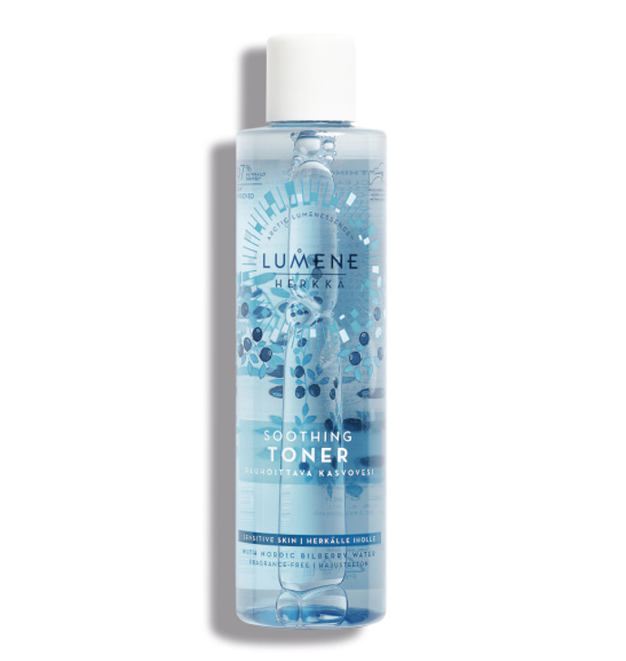Zklidňující pleťové tonikum Lumene Soothing Toner pro dočištění a tonizaci suché a podrážděné pleti. Obsahuje vodu z finských borůvek a společně s arktickou pramenitou vodou zanechává pleť dočištěnou a zklidněnou. 290 Kč
Zklidňující pleťové tonikum Lumene Soothing Toner pro dočištění a tonizaci suché a podrážděné pleti. Obsahuje vodu z finských borůvek a společně s arktickou pramenitou vodou zanechává pleť dočištěnou a zklidněnou. 290 Kč