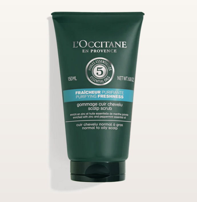 Čisticí scrub na pokožku hlavy formulovaný bez silikonu a s koktejlem 5 esenciálních olejů (tymián, grapefruit, máta, levandule, cedr) má příjemnou texturu včetně exfoliační mořské soli, která působí na odstranění zbytků, nečistot a odumřelých buněk, které zmatňují vlasy. 740 Kč
Čisticí scrub na pokožku hlavy formulovaný bez silikonu a s koktejlem 5 esenciálních olejů (tymián, grapefruit, máta, levandule, cedr) má příjemnou texturu včetně exfoliační mořské soli, která působí na odstranění zbytků, nečistot a odumřelých buněk, které zmatňují vlasy. 740 Kč