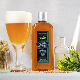 Regenerační pivní šampon obsahuje pravé české pivo, výtažky z chmelu a ječmene a mandlový olej pro krásný lesk, sílu a objem vlasů. 239 Kč
