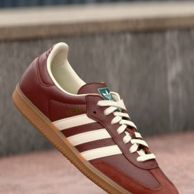 Samba, adidas Originals, 2880 Kč
